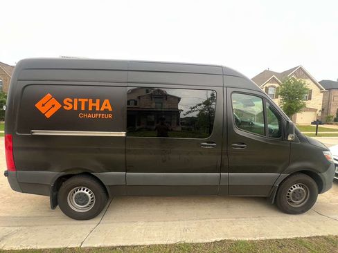 Used 2023 Mercedes-Benz Sprinter 2500 image 1