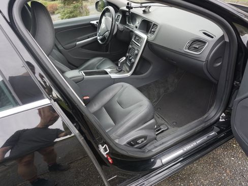 Used 2015 Volvo V60 T5 Premier image 6