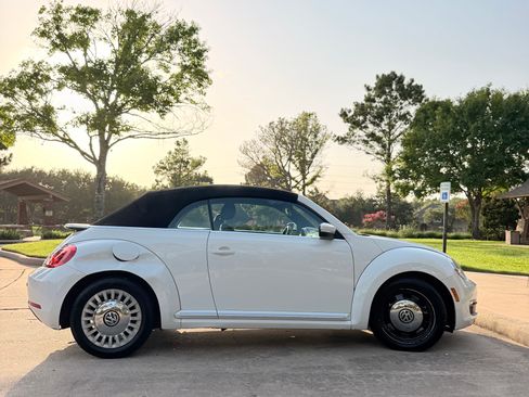 Used 2015 Volkswagen Beetle 1.8T FWD image 6