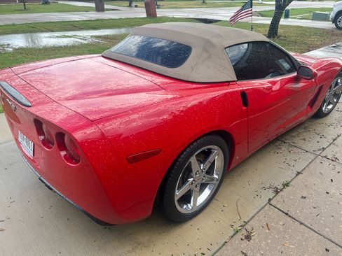 Used 2006 Chevrolet Corvette Convertible w/ Preferred Equipment Group image 1