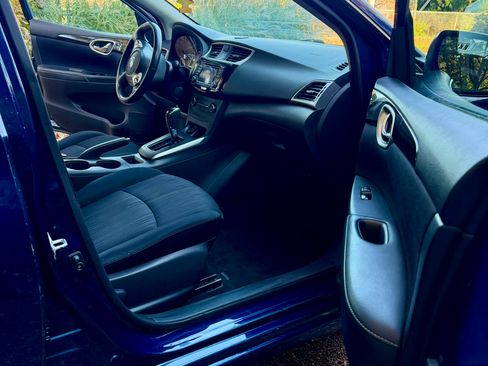 Used 2016 Nissan Sentra SV w/ Style Package image 21