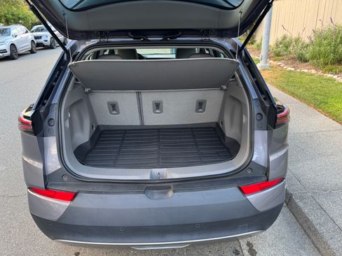 Used 2022 Chevrolet Bolt EUV Premier FWD image 8