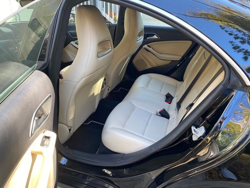 Used 2016 Mercedes-Benz CLA 250 image 8