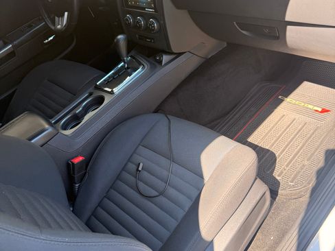 Used 2013 Dodge Challenger R/T RWD image 15