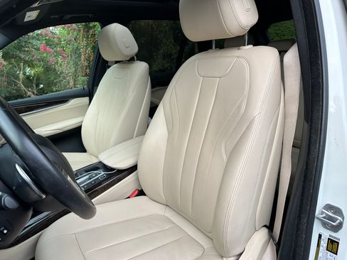 Used 2018 BMW X5 xDrive40e image 12