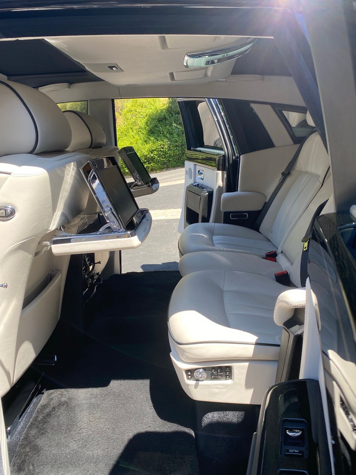 Used 2015 Rolls-Royce Phantom Sedan RWD image 11