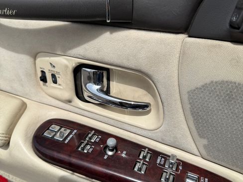 Used 1996 Lincoln Town Car Cartier image 16