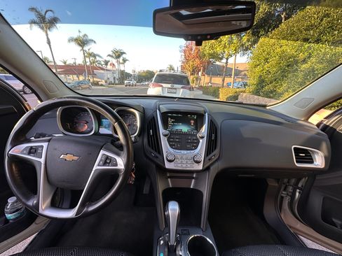 Used 2013 Chevrolet Equinox LT w/ Driver Convenience Package image 9