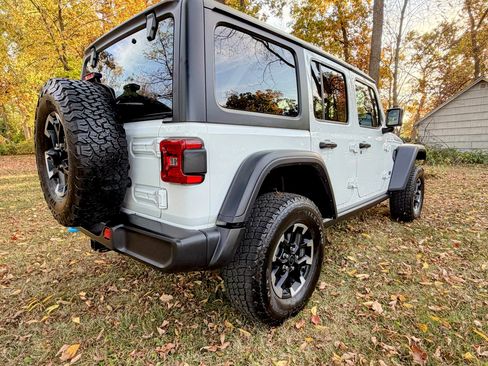Used 2024 Jeep Wrangler Unlimited Rubicon 4xe image 8