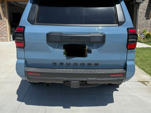 Used 2025 Toyota 4Runner TRD Off-Road AWD/4WD image 12