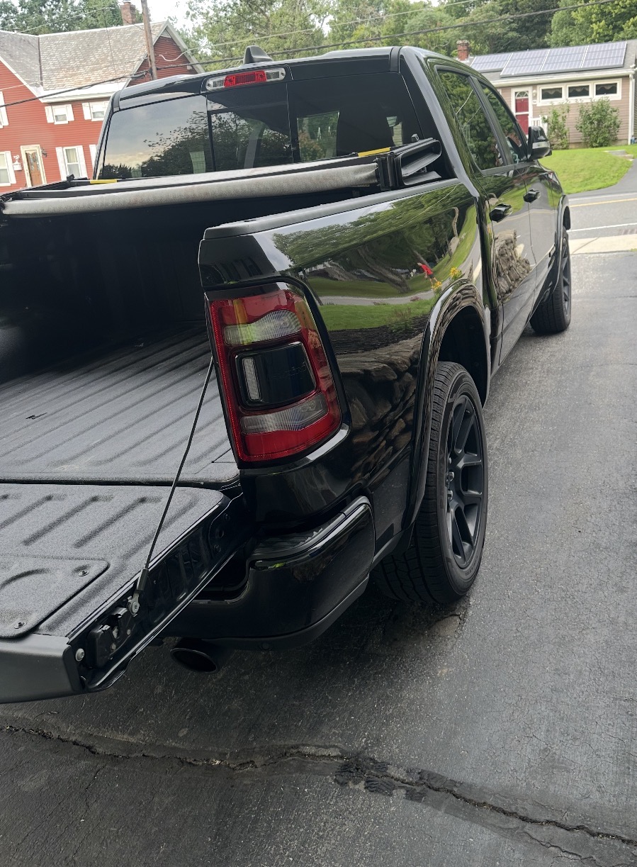 Used 2021 RAM 1500 Laramie AWD/4WD image 19