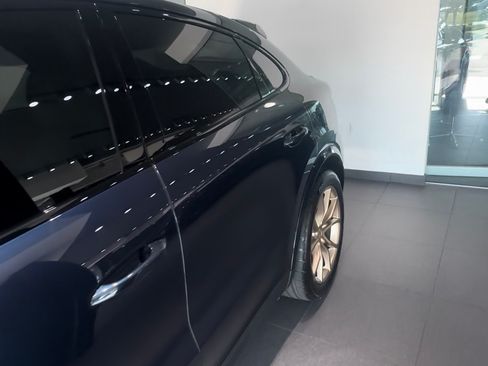 Used 2024 Porsche Cayenne Coupe image 5