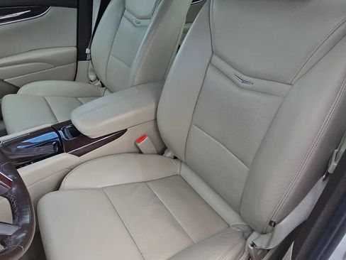 Used 2019 Cadillac XTS Luxury image 14