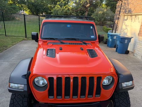 Used 2019 Jeep Wrangler Unlimited Rubicon w/ Cold Weather Group AWD/4WD image 4