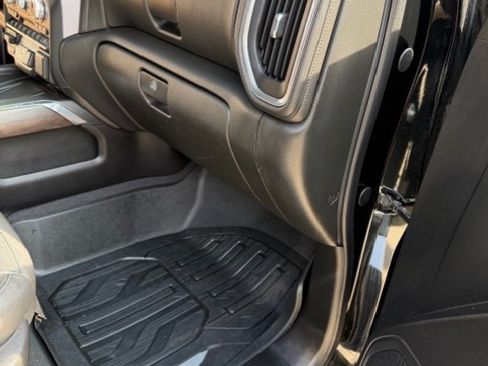 Used 2019 GMC Sierra 1500 SLT w/ SLT Premium Plus Package image 10