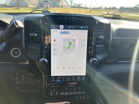 Used 2022 RAM 2500 Limited w/ Towing Technology Group image 12