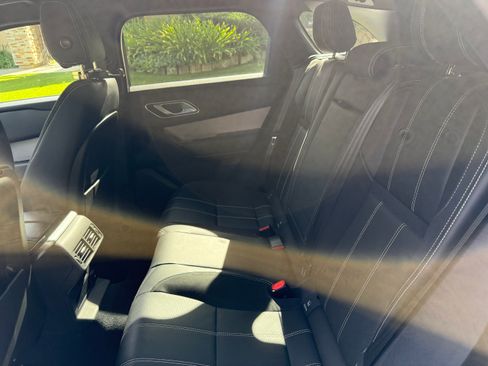 Used 2020 Land Rover Range Rover Velar R-Dynamic S image 10