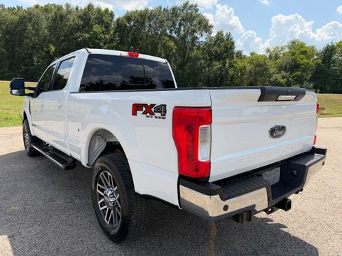 Used 2019 Ford F250 Lariat w/ Lariat Value Package AWD/4WD image 6