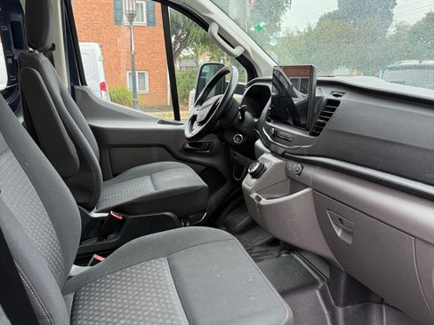 Used 2022 Ford E-Transit Low Roof image 6