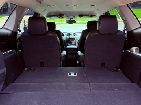 Used 2015 Buick Enclave Leather FWD image 11
