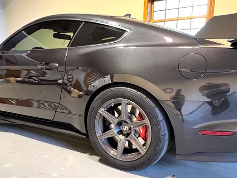 Used 2022 Ford Mustang Shelby GT500 w/ Carbon Fiber Track Pack image 21