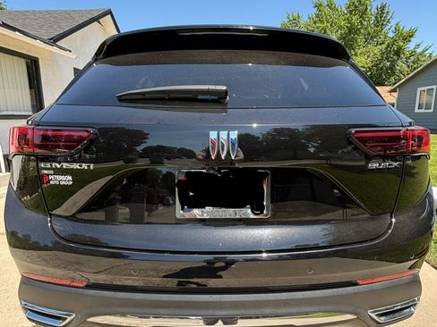 Used 2025 Buick Envision Preferred AWD/4WD image 2