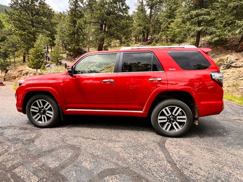 Used 2023 Toyota 4Runner Limited image 1