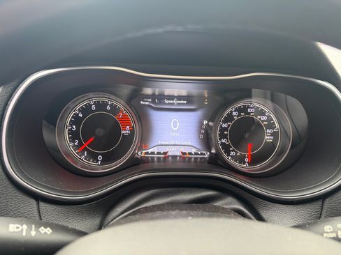 Used 2019 Jeep Cherokee Trailhawk image 16