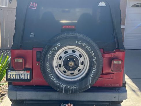 Used 1997 Jeep Wrangler SE image 3