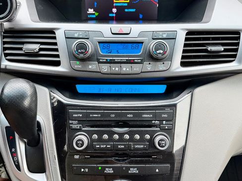 Used 2012 Honda Odyssey Touring image 18