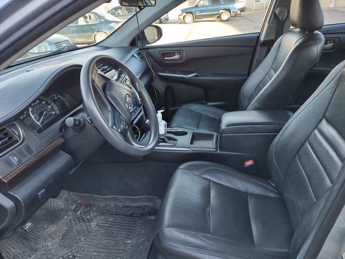 Used 2015 Toyota Camry LE image 9