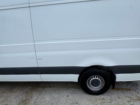 Used 2021 Mercedes-Benz Sprinter 2500 image 13