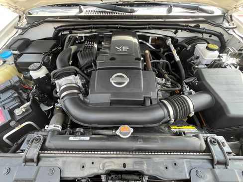 Used 2019 Nissan Frontier SV w/ Value Truck Package image 10