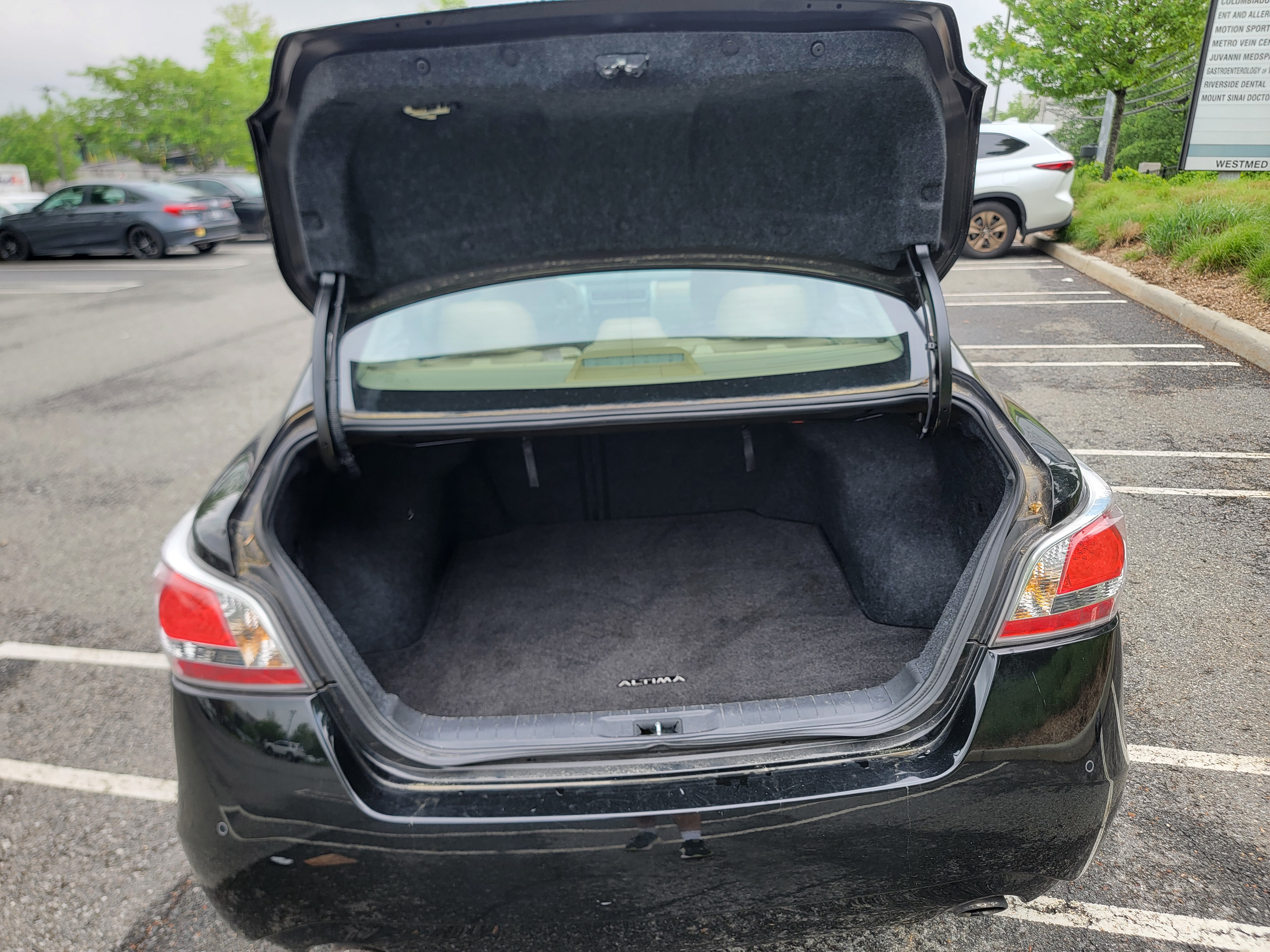 Used 2015 Nissan Altima 3.5 SL FWD image 15
