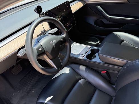 Used 2023 Tesla Model 3 Standard Range RWD image 9