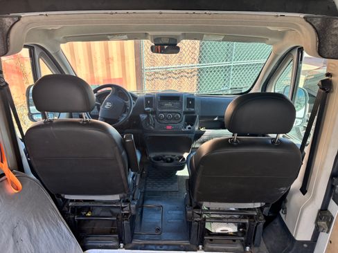 Used 2017 RAM ProMaster 2500 FWD image 10