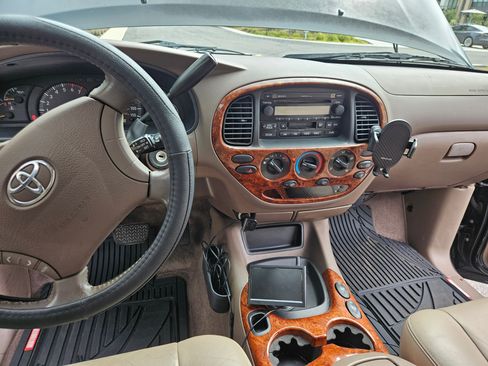 Used 2004 Toyota Tundra Limited image 11