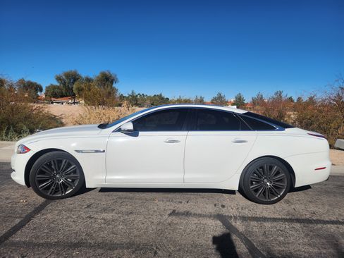 Used 2013 Jaguar XJ AWD image 4