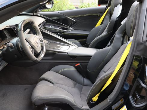 Used 2023 Chevrolet Corvette Z06 w/ Stealth Interior Trim Package RWD image 27