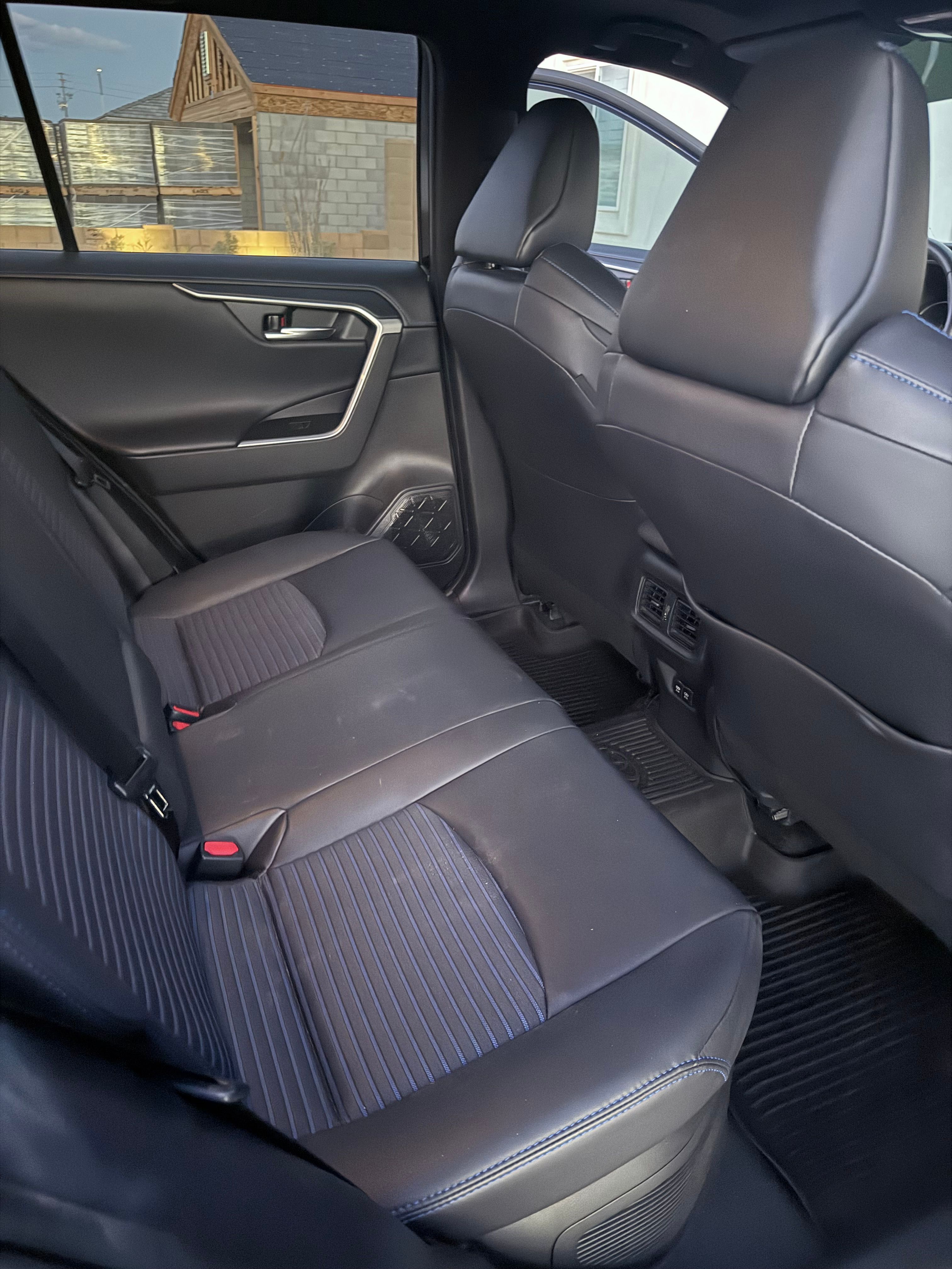 Used 2020 Toyota RAV4 XSE AWD/4WD image 5