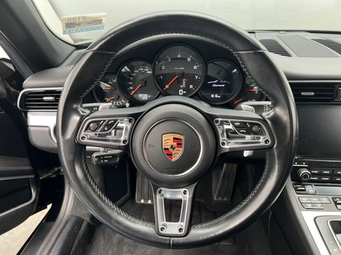 Used 2017 Porsche 911 Carrera image 13
