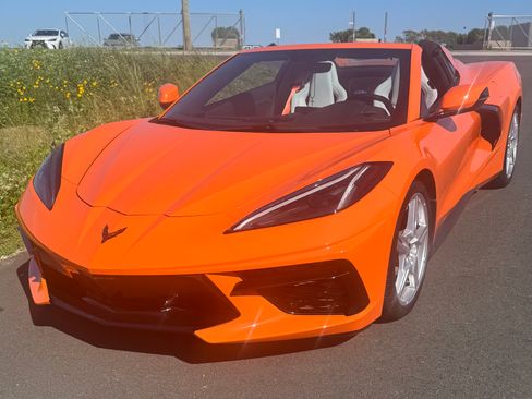 Used 2022 Chevrolet Corvette Stingray Convertible w/ 1LT RWD image 4
