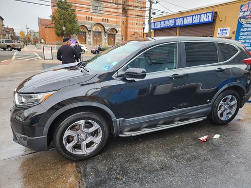 Used 2018 Honda CR-V EX image 1