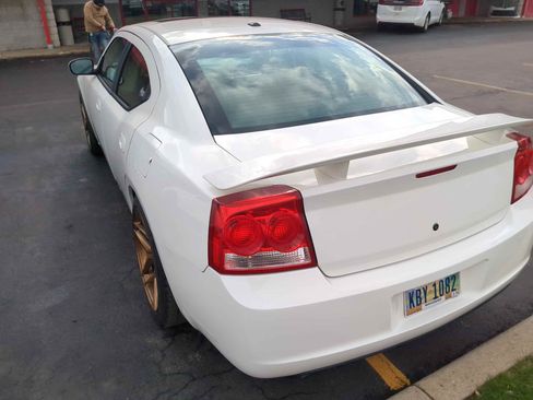 Used 2010 Dodge Charger R/T image 8