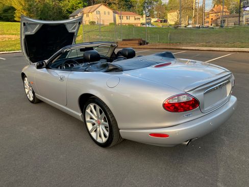 Used 2005 Jaguar XK8 Convertible RWD image 14