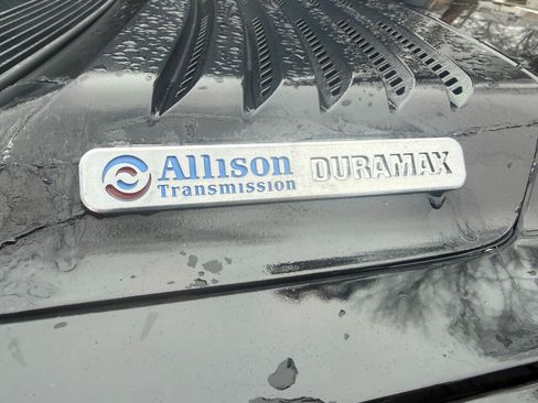 Used 2009 Chevrolet Silverado 2500 LTZ w/ Safety Package image 2