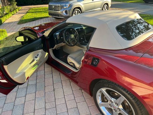 Used 2005 Chevrolet Corvette Convertible w/ Preferred Equipment Group image 16