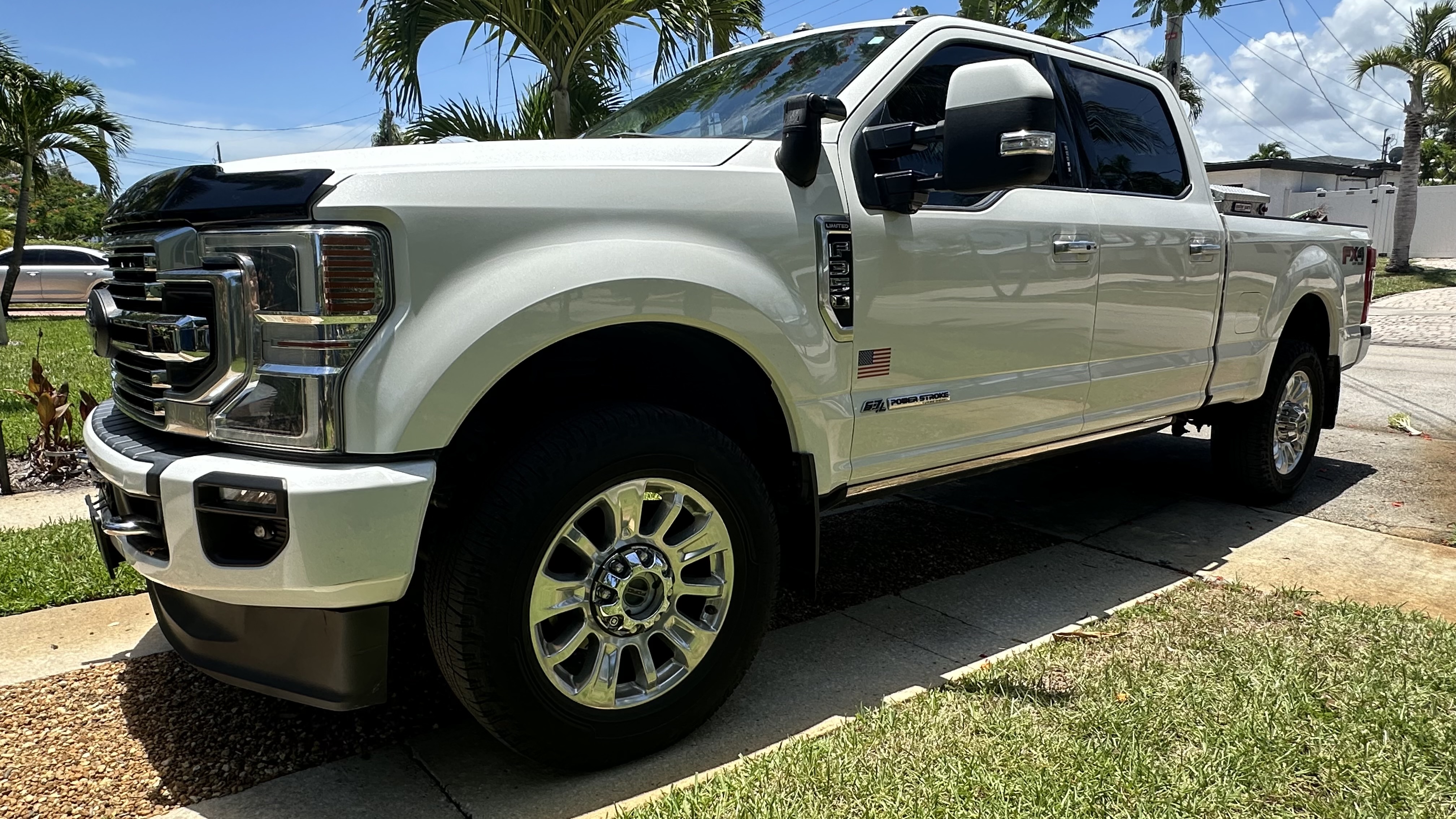 Used 2022 Ford F350 Limited AWD/4WD image 2