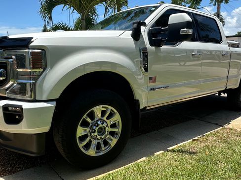 Used 2022 Ford F350 Limited AWD/4WD image 4