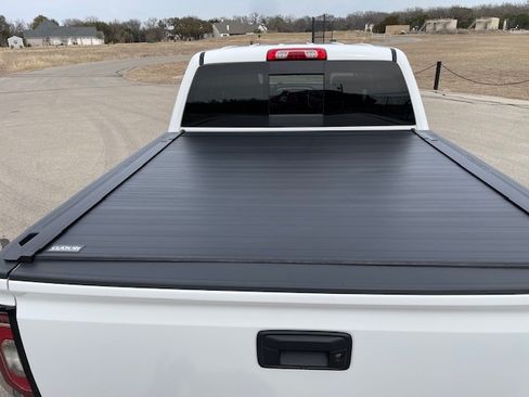 Used 2017 GMC Sierra 1500 SLT image 12